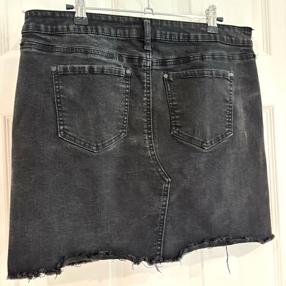 Celebrity Pink Black Mini Jean Denim Skirt Raw Hem Women Junior Sz 13/31 Retro - Picture 6 of 15